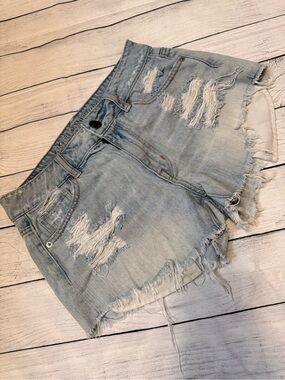 American Eagle Women’s Distressed Light Blue Denim Shorts